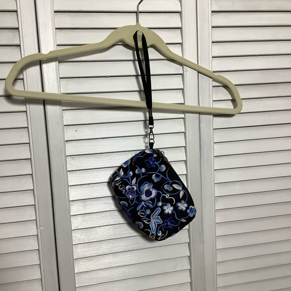 Embroidered Flower Wristlet Bag - Picture 2 of 10